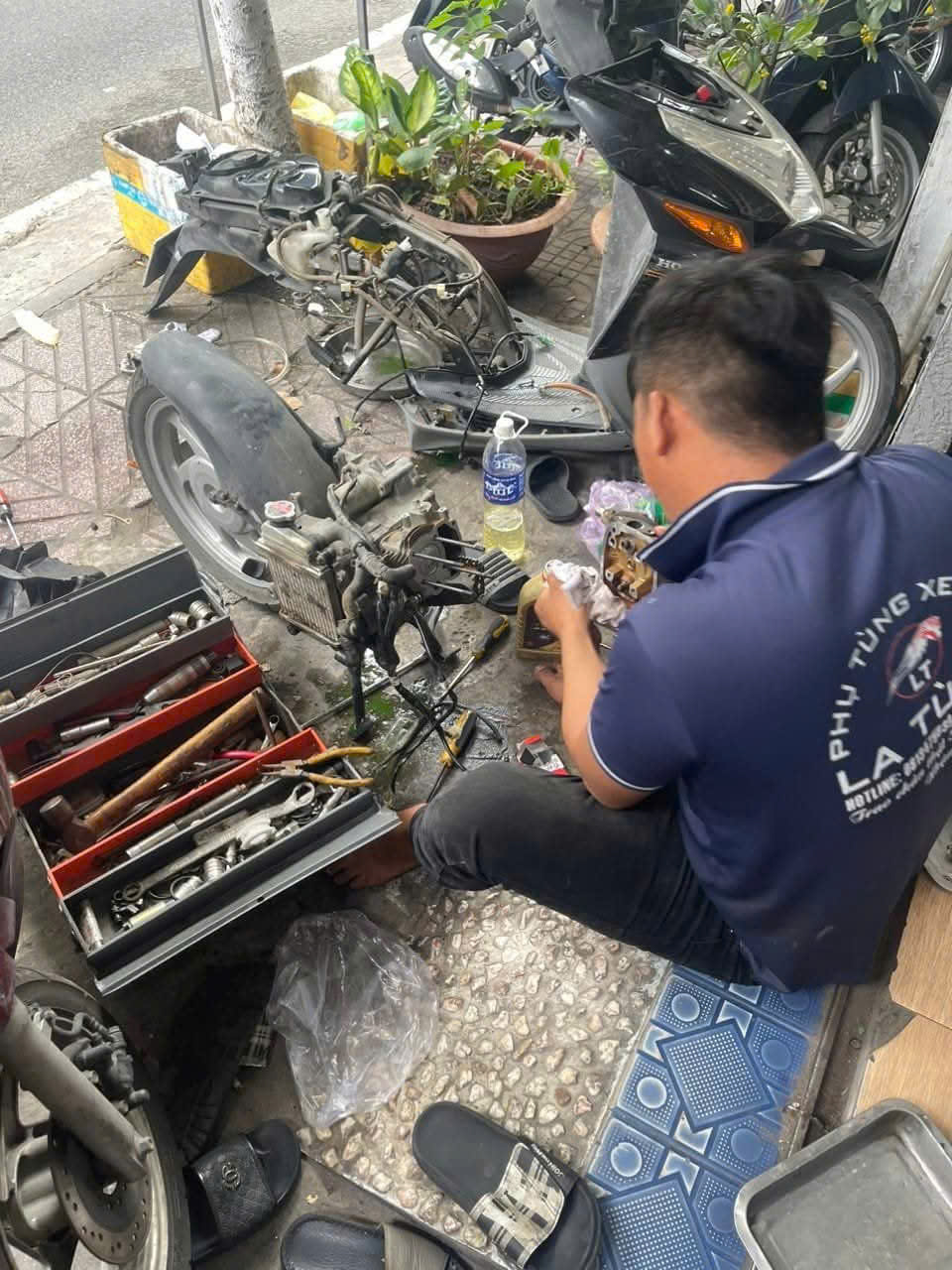 Cứu hộ xe máy cho tài xế công nghệ